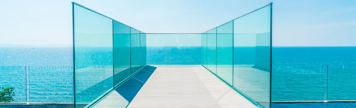 Customized Glass Pool Fence Repair Services in Tamiami, FL