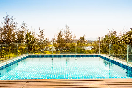 Cost of Glass Pool Fence Repair in Tamiami, FL